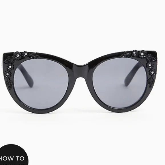 ๐ BLACK FLORAL RHINESTONE CAT EYE SUNGLASSES - Picture 1 of 7